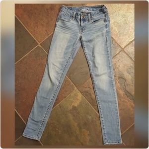 Light Wash AE Jeggings